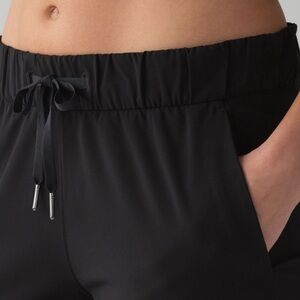 Lululemon On The Fly Pant *Woven 28"